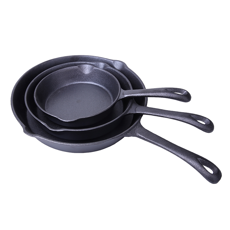 Cast iron fry pan set